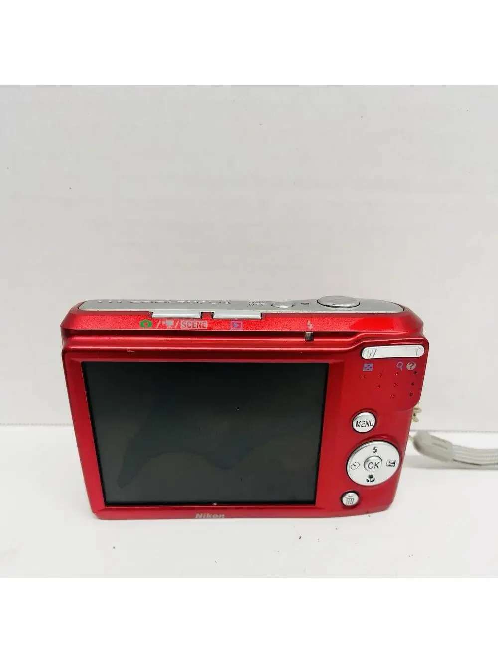 Nikon COOLPIX L18 8.0MP Digital Camera - For Parts